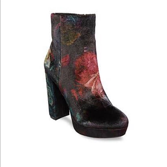 Madden Girl floral Velvet booties - Picture 3 of 8